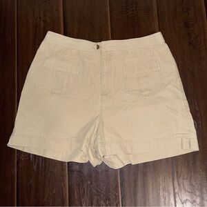 Liz Claiborne khaki short women’s size 14